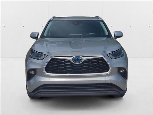 2023 Toyota Highlander Hybrid Platinum