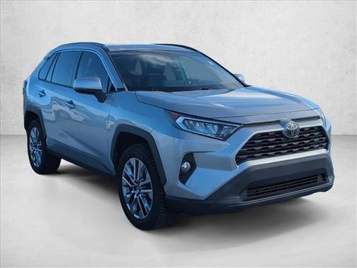 Silver Sky Metallic 2019 Toyota RAV4 XLE Premium