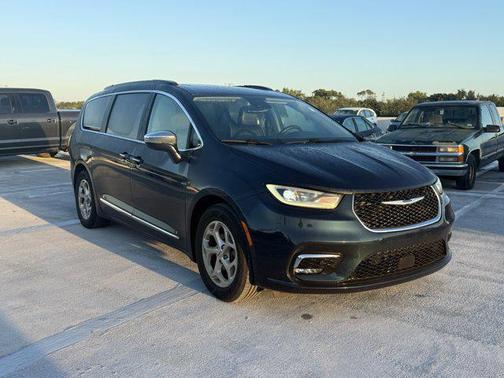 2022 Chrysler Pacifica Limited