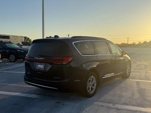 2022 Chrysler Pacifica Limited
