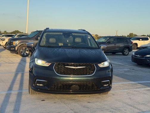 2022 Chrysler Pacifica Limited