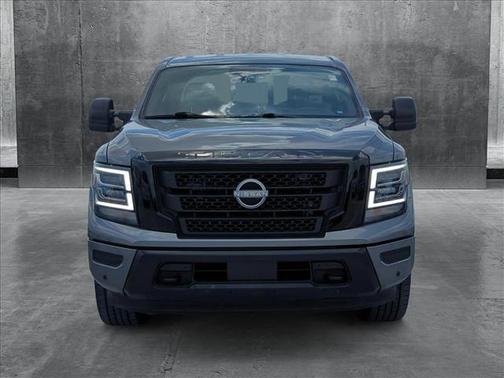 2023 Nissan Titan SV