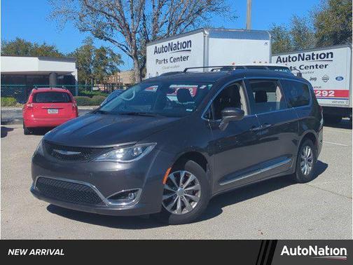 2019 Chrysler Pacifica Touring L