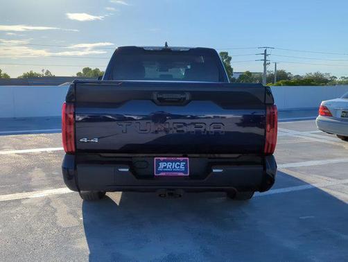 2022 Toyota Tundra SR5