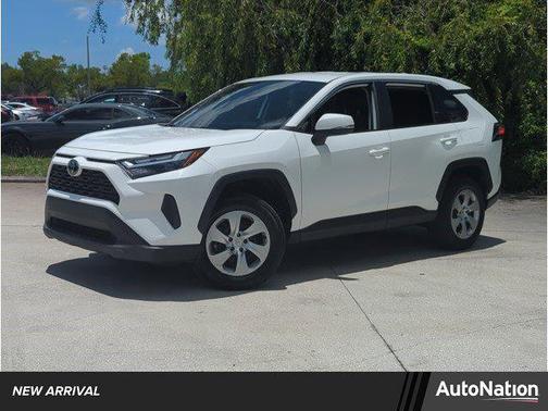 2023 Toyota RAV4 LE