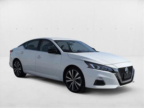 2021 Nissan Altima SR FWD