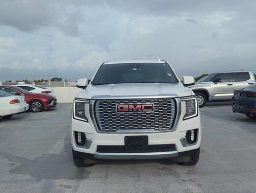 Summit White 2023 GMC Yukon XL Denali