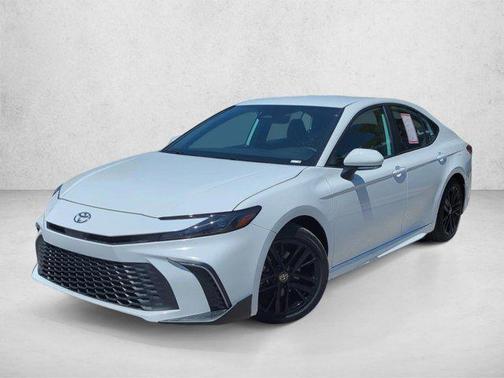 Ice Cap 2026 Toyota Camry SE