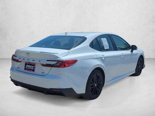 Ice Cap 2026 Toyota Camry SE