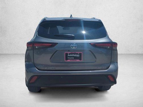 Heavy Metal 2026 Toyota Highlander XLE