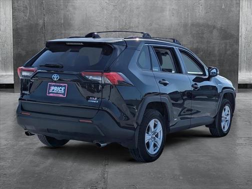 2020 Toyota RAV4 Hybrid XLE