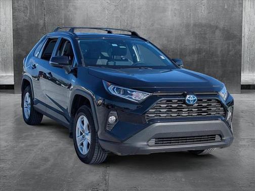 2020 Toyota RAV4 Hybrid XLE