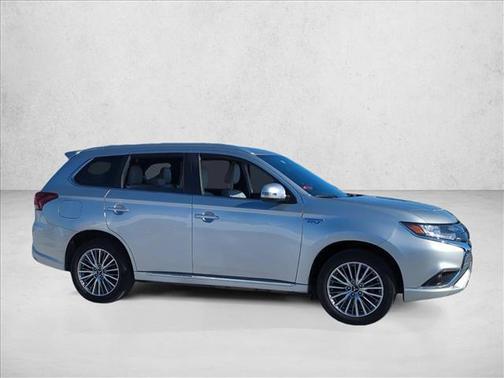 2022 Mitsubishi Outlander PHEV SEL