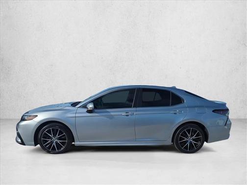 Celestial Silver Metallic 2024 Toyota Camry SE