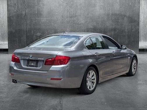2016 BMW 528 528i