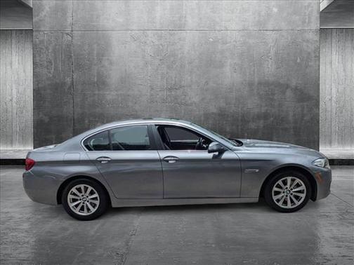2016 BMW 528 528i
