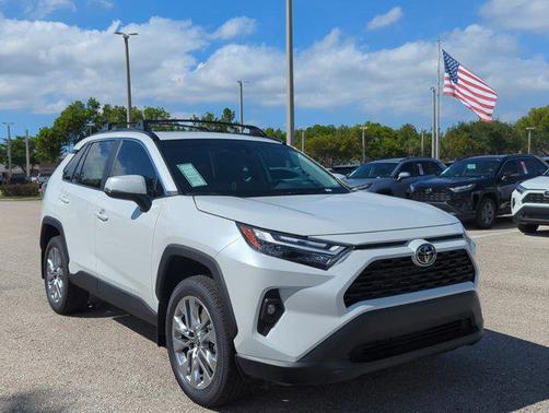 2025 Toyota RAV4 XLE Premium