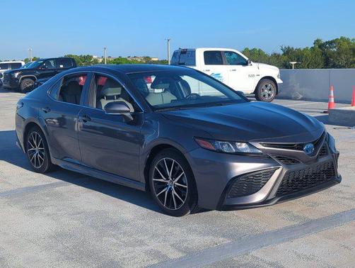 2023 Toyota Camry SE