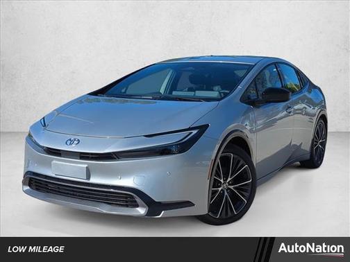 2025 Toyota Prius XLE