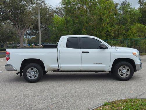 2015 Toyota Tundra SR5