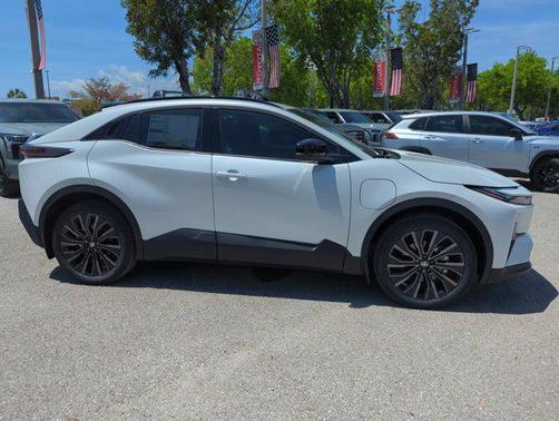 Wind Chill Pearl 2026 Toyota C-HR XSE