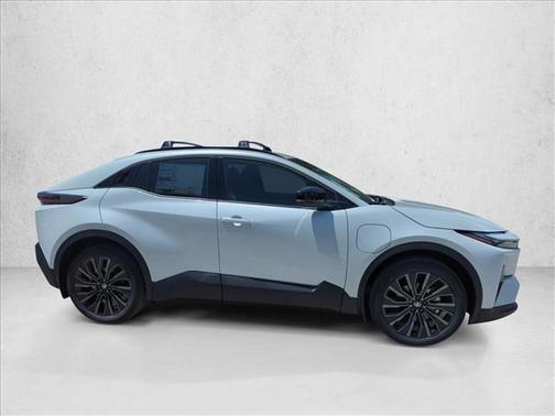 Wind Chill Pearl 2026 Toyota C-HR XSE