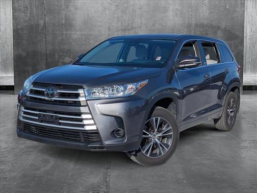 2018 Toyota Highlander LE