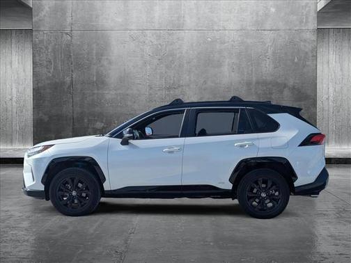 2022 Toyota RAV4 Hybrid SE