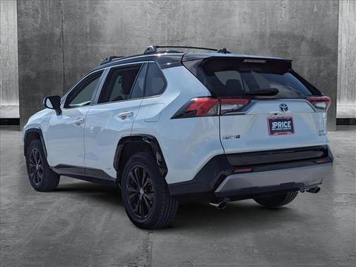 2022 Toyota RAV4 Hybrid SE