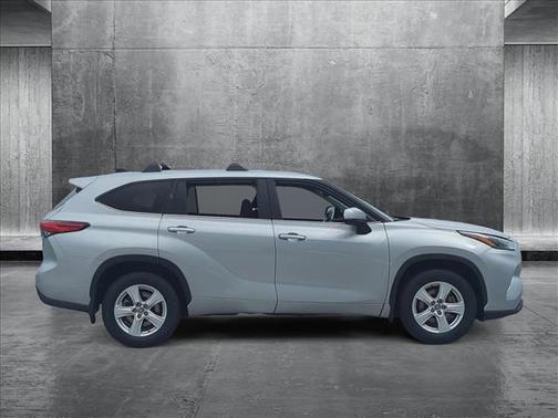 2023 Toyota Highlander Hybrid LE