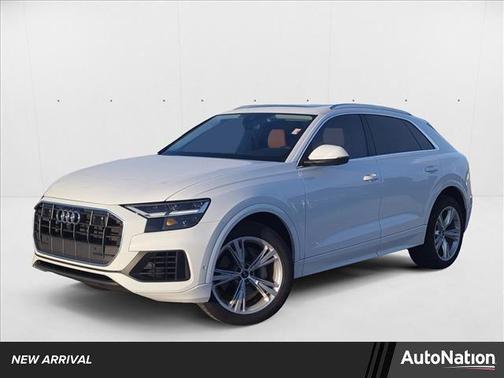 2022 Audi Q8 55 Premium Plus