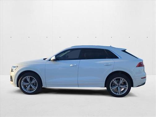 2022 Audi Q8 55 Premium Plus