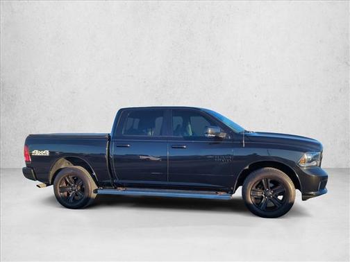 2017 RAM 1500 Night Crew Cab 4x4 5'7' Box