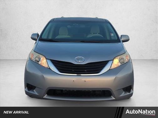 2011 Toyota Sienna LE