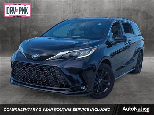 2022 Toyota Sienna XSE 7 Passenger