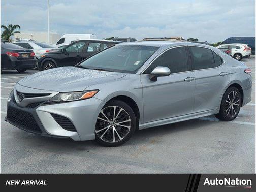 2020 Toyota Camry SE