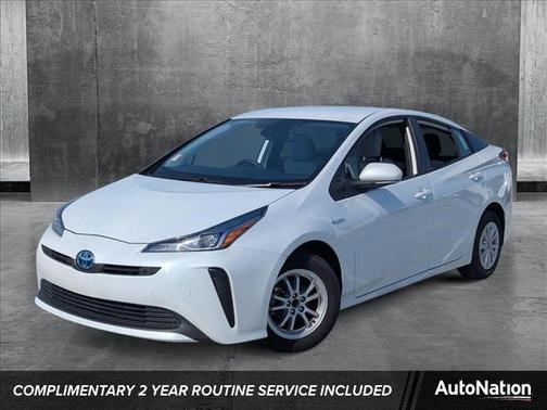 2022 Toyota Prius LE