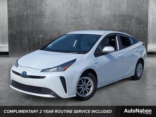 2022 Toyota Prius LE