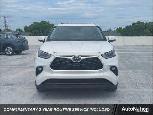 2024 Toyota Highlander XLE