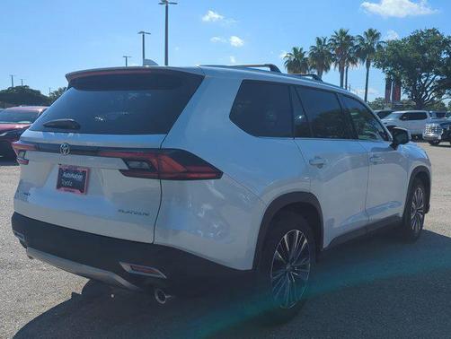 Wind Chill Pearl 2026 Toyota Grand Highlander Hybrid Platinum MAX