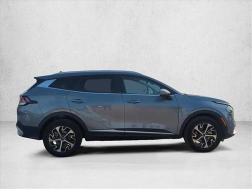 Everlasting Silver 2025 Kia Sportage EX