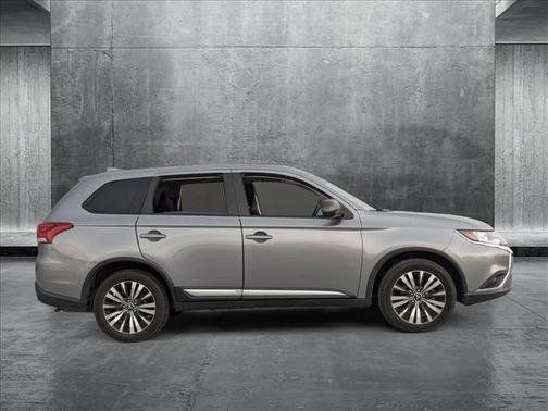 2020 Mitsubishi Outlander ES