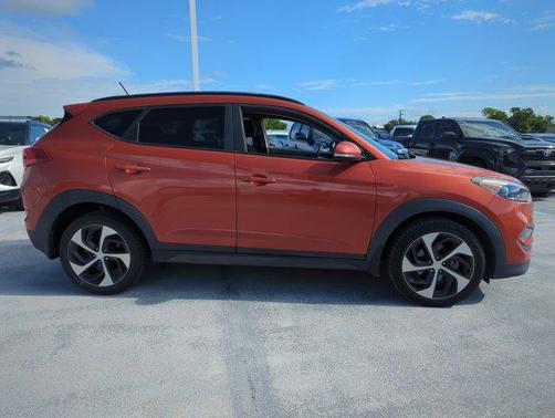 2016 Hyundai TUCSON Sport