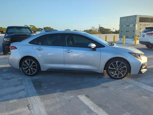 Classic Silver Metallic 2022 Toyota Corolla XSE
