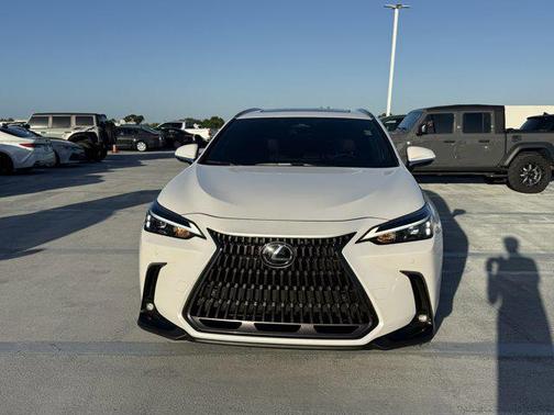 2025 Lexus NX 350h Premium