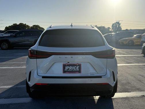 2025 Lexus NX 350h Premium