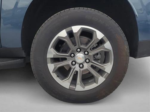 Lakeshore Blue Metallic 2025 Chevrolet Suburban LS
