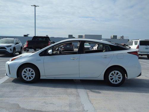 2019 Toyota Prius LE