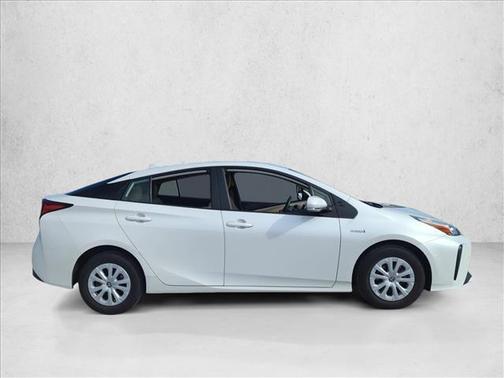 2019 Toyota Prius LE