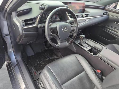 2020 Lexus ES 300h Base